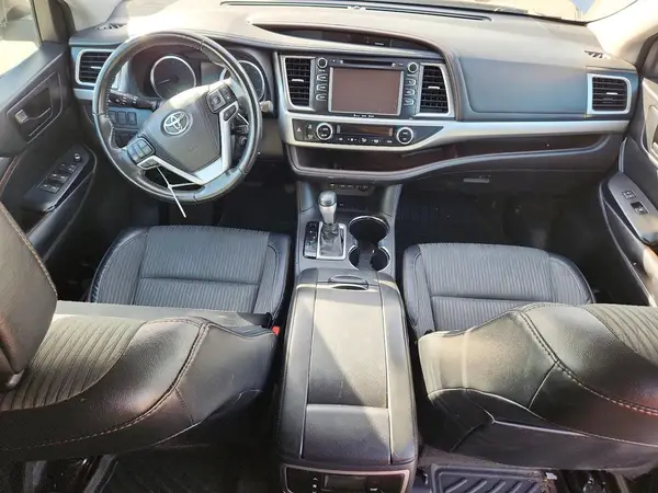 5TDZZRFH9JS245604 2018 TOYOTA HIGHLANDER - Image 8