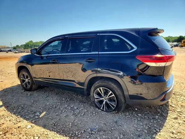 5TDZZRFH9JS246316 2018 TOYOTA HIGHLANDER - Image 2