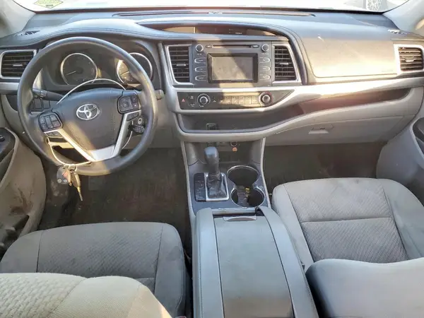5TDZZRFH9JS250432 2018 TOYOTA HIGHLANDER - Image 8