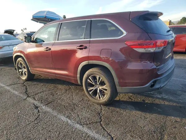 5TDZZRFH9JS250592 2018 TOYOTA HIGHLANDER - Image 2