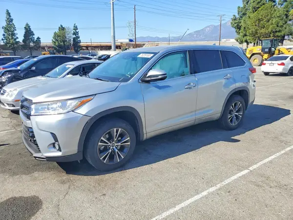 5TDZZRFH9JS257753 2018 TOYOTA HIGHLANDER - Image 1