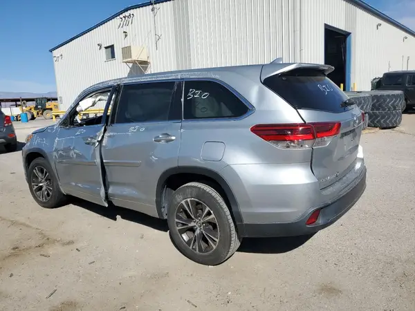 5TDZZRFH9JS258904 2018 TOYOTA HIGHLANDER - Image 2