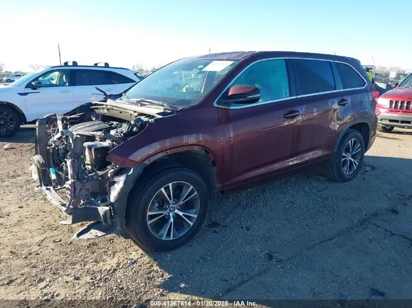 5TDZZRFH9JS264699 2018 TOYOTA HIGHLANDER - Image 2
