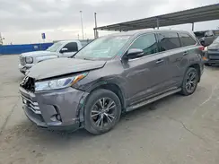 5TDZZRFH9JS282412 2018 TOYOTA HIGHLANDER