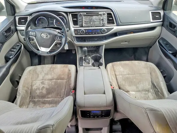 5TDZZRFH9JS282412 2018 TOYOTA HIGHLANDER - Image 8