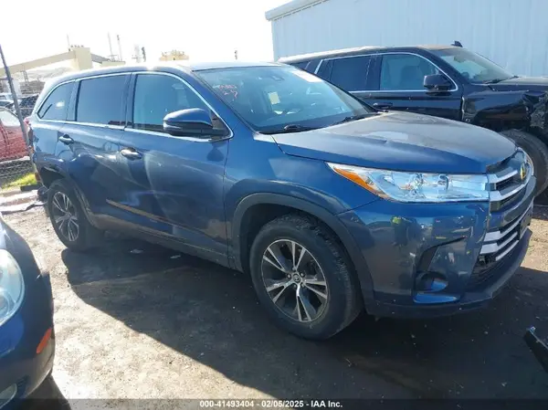 5TDZZRFH9KS290866 2019 TOYOTA HIGHLANDER - Image 1