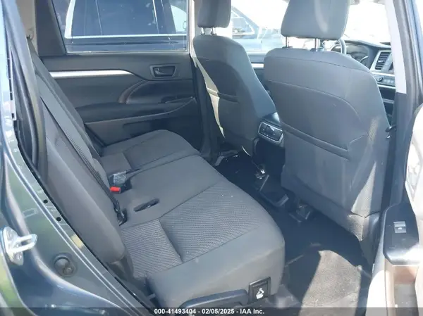 5TDZZRFH9KS290866 2019 TOYOTA HIGHLANDER - Image 8
