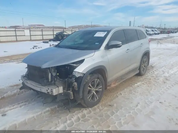 5TDZZRFH9KS292276 2019 TOYOTA HIGHLANDER - Image 2
