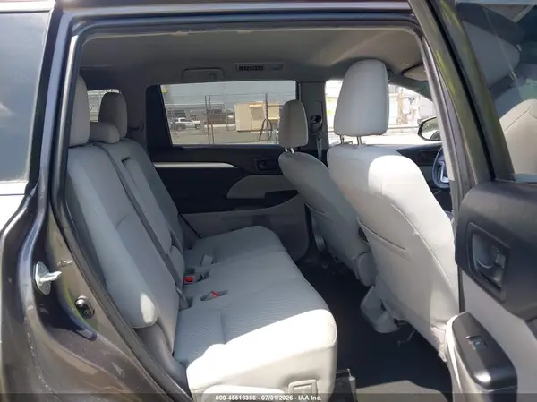 5TDZZRFH9KS303261 2019 TOYOTA HIGHLANDER - Image 8