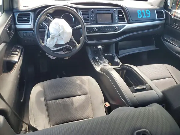 5TDZZRFH9KS304166 2019 TOYOTA HIGHLANDER - Image 8