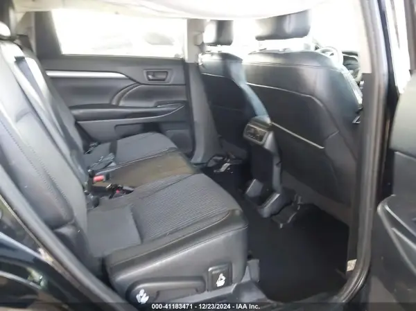 5TDZZRFH9KS306337 2019 TOYOTA HIGHLANDER - Image 8