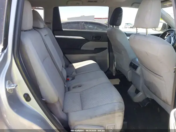 5TDZZRFH9KS309531 2019 TOYOTA HIGHLANDER - Image 8