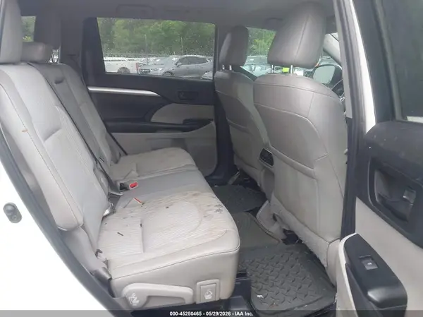 5TDZZRFH9KS310422 2019 TOYOTA HIGHLANDER - Image 8