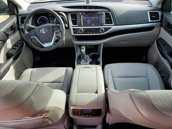 5TDZZRFH9KS319282 2019 TOYOTA HIGHLANDER - Image 8