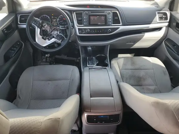 5TDZZRFH9KS328337 2019 TOYOTA HIGHLANDER - Image 8