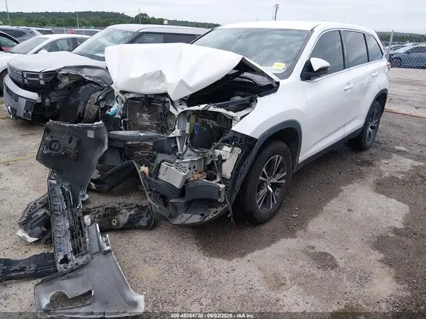5TDZZRFH9KS333733 2019 TOYOTA HIGHLANDER - Image 2