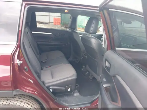 5TDZZRFH9KS336034 2019 TOYOTA HIGHLANDER - Image 8