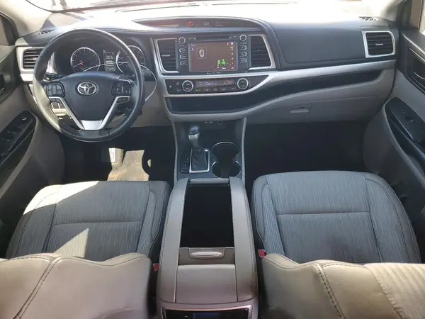 5TDZZRFH9KS338706 2019 TOYOTA HIGHLANDER - Image 8