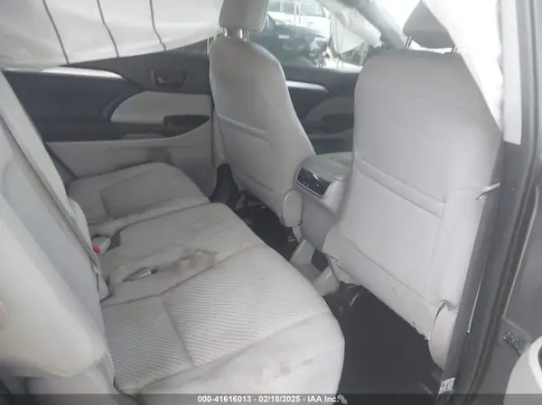 5TDZZRFH9KS341265 2019 TOYOTA HIGHLANDER - Image 8