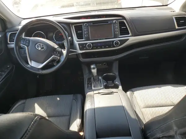 5TDZZRFH9KS341394 2019 TOYOTA HIGHLANDER - Image 8