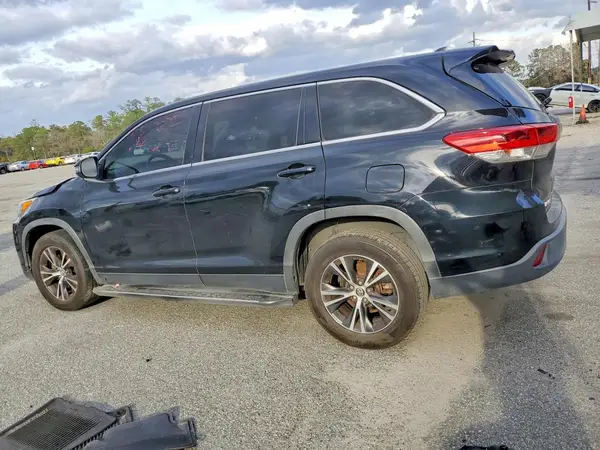 5TDZZRFH9KS348152 2019 TOYOTA HIGHLANDER - Image 2