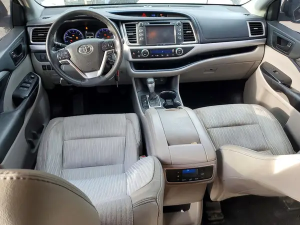 5TDZZRFH9KS348152 2019 TOYOTA HIGHLANDER - Image 8