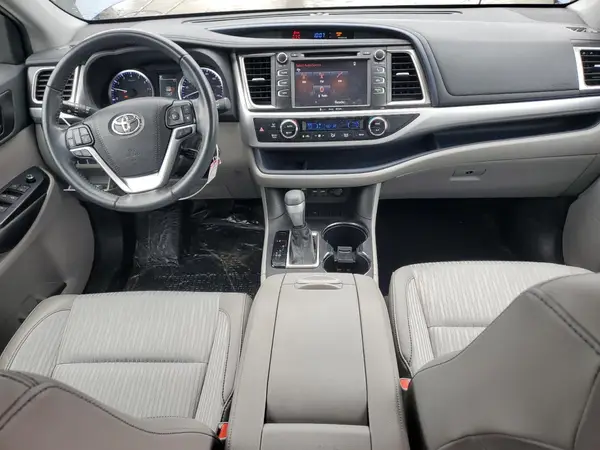 5TDZZRFH9KS349236 2019 TOYOTA HIGHLANDER - Image 8