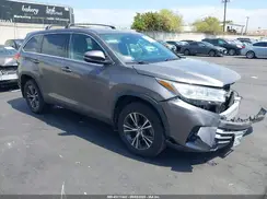 5TDZZRFH9KS349785 2019 TOYOTA HIGHLANDER