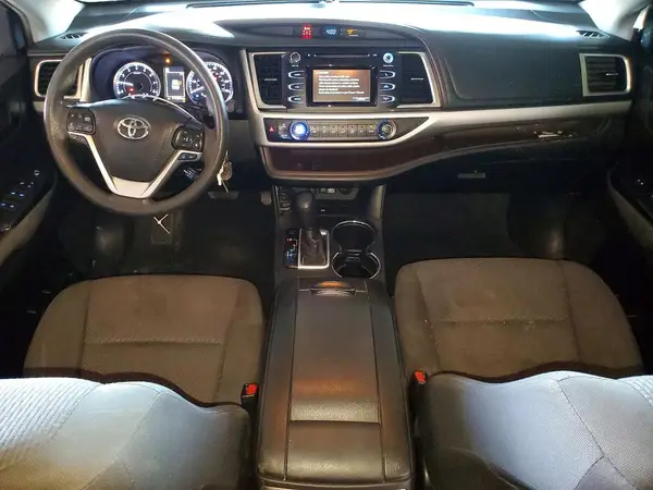 5TDZZRFH9KS352573 2019 TOYOTA HIGHLANDER - Image 8