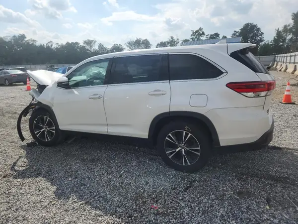 5TDZZRFH9KS353366 2019 TOYOTA HIGHLANDER - Image 2