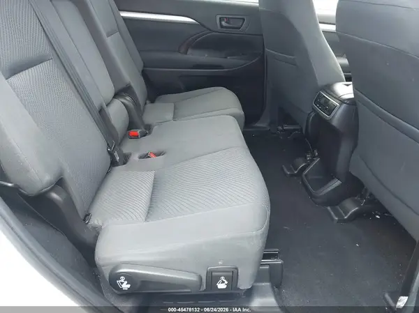 5TDZZRFH9KS354646 2019 TOYOTA HIGHLANDER - Image 8