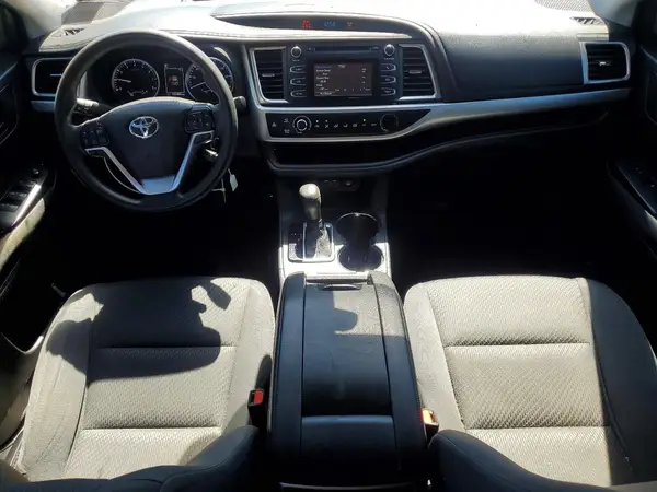 5TDZZRFH9KS358812 2019 TOYOTA HIGHLANDER - Image 8