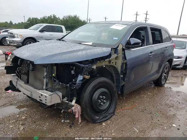 5TDZZRFH9KS361368 2019 TOYOTA HIGHLANDER - Image 2