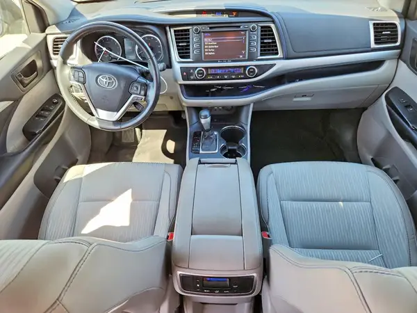 5TDZZRFH9KS367476 2019 TOYOTA HIGHLANDER - Image 8