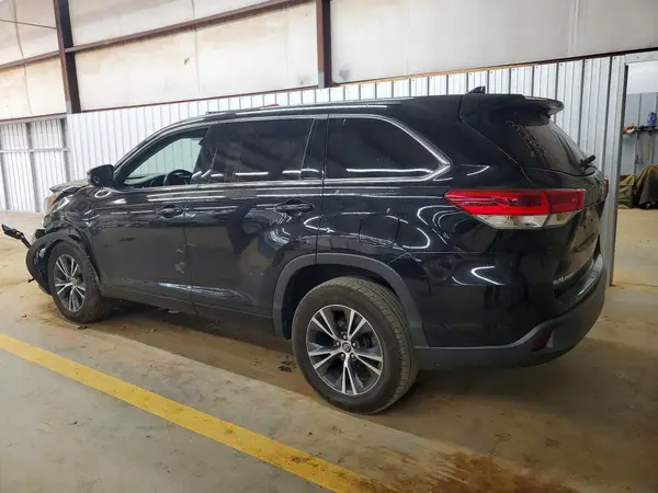 5TDZZRFHXHS190395 2017 TOYOTA HIGHLANDER - Image 2