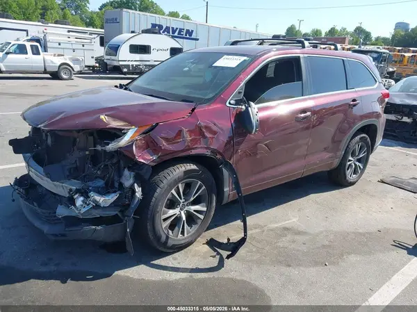 5TDZZRFHXHS210533 2017 TOYOTA HIGHLANDER - Image 2
