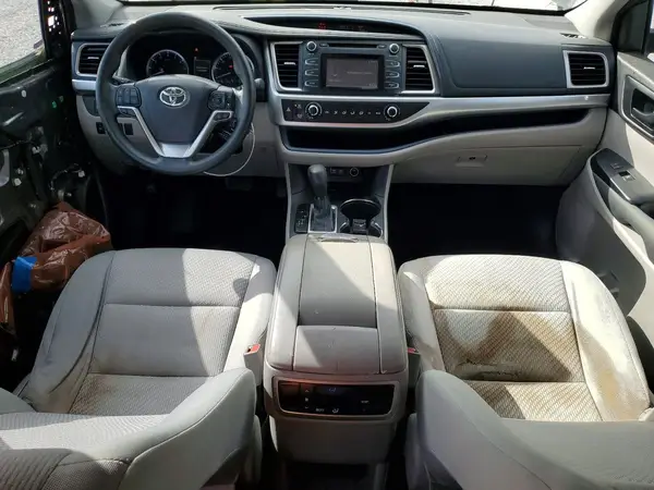 5TDZZRFHXHS219085 2017 TOYOTA HIGHLANDER - Image 8