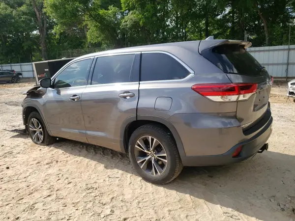 5TDZZRFHXJS237799 2018 TOYOTA HIGHLANDER - Image 2