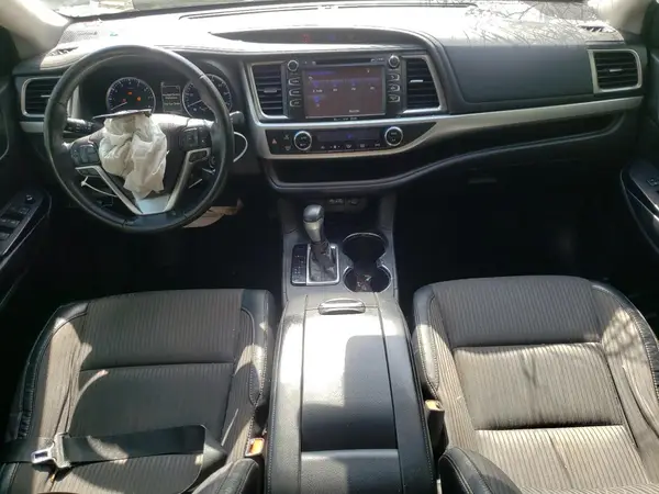 5TDZZRFHXJS237799 2018 TOYOTA HIGHLANDER - Image 8