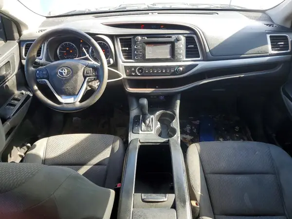 5TDZZRFHXJS243165 2018 TOYOTA HIGHLANDER - Image 8