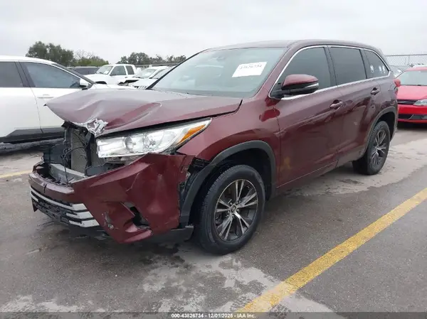 5TDZZRFHXJS253114 2018 TOYOTA HIGHLANDER - Image 2