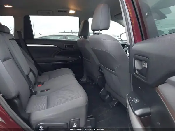 5TDZZRFHXJS253114 2018 TOYOTA HIGHLANDER - Image 8