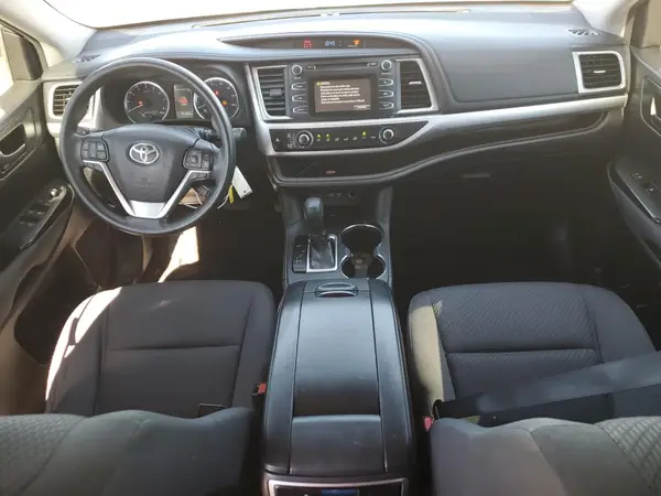 5TDZZRFHXJS255297 2018 TOYOTA HIGHLANDER - Image 8