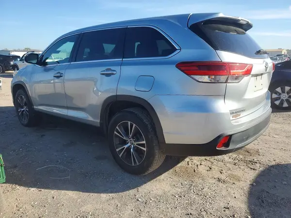 5TDZZRFHXKS291752 2019 TOYOTA HIGHLANDER - Image 2