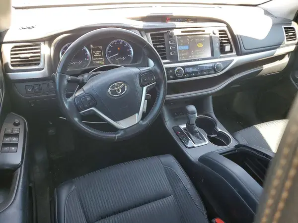 5TDZZRFHXKS295235 2019 TOYOTA HIGHLANDER - Image 8