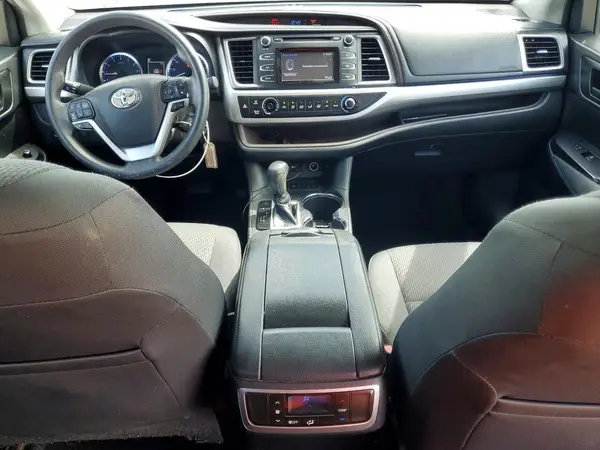 5TDZZRFHXKS298331 2019 TOYOTA HIGHLANDER - Image 8