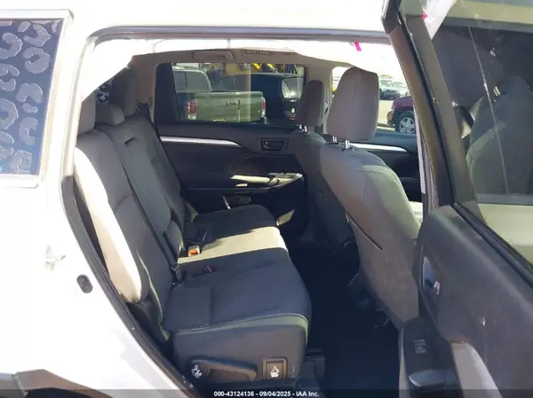 5TDZZRFHXKS298829 2019 TOYOTA HIGHLANDER - Image 8