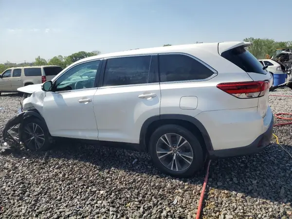5TDZZRFHXKS299737 2019 TOYOTA HIGHLANDER - Image 2