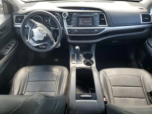 5TDZZRFHXKS299737 2019 TOYOTA HIGHLANDER - Image 8