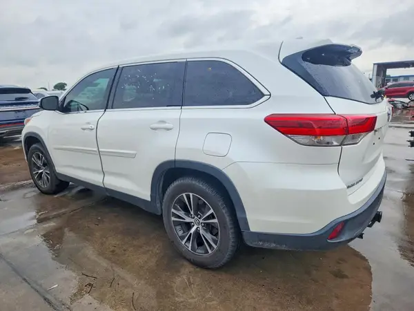 5TDZZRFHXKS308274 2019 TOYOTA HIGHLANDER - Image 2